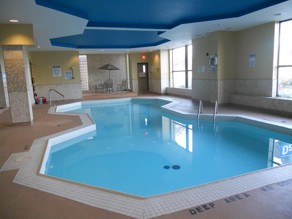 Days Inn By Wyndham Niagara Falls Lundys Lane Cataratas do Niágara Exterior foto
